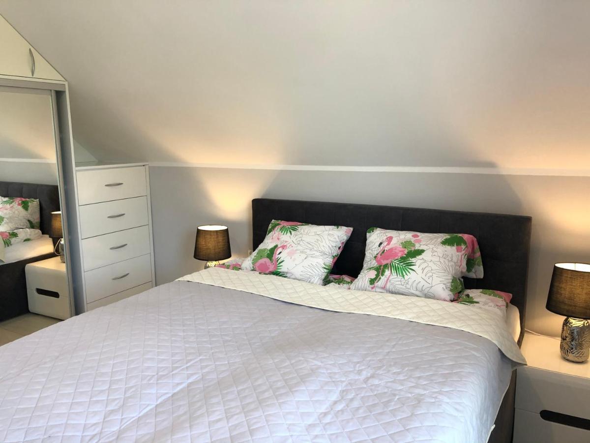 Domki Apartamentowe Na Wrzosach ยาสต์เชอเบีย กูรา ภายนอก รูปภาพ